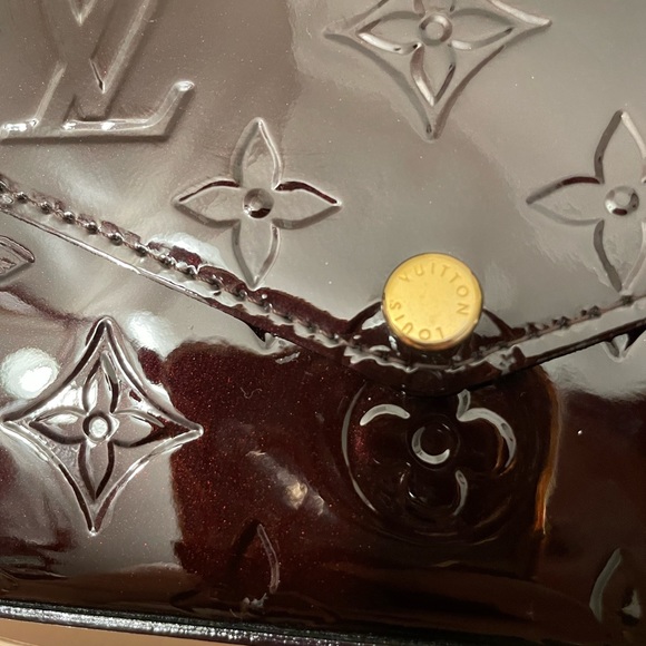 Louis Vuitton - Amarante Felicie Pochette - Embossed Monogram Vernis | Giftable! - Picture 12 of 12